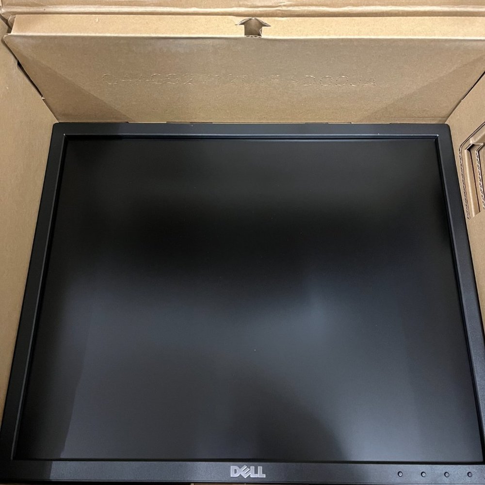 Dell 19 Inch Monitor - Picture 3 of 5